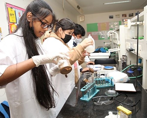 sreenidhi-lab-with-student-1